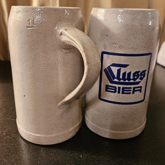 1L Cluss Bier vintage stoneware beer steins - Picture 2 of 3